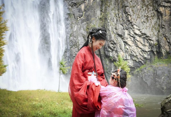 中祥配资 不负好秋光！文成“秋假专属免费游”首秀，游客直呼过瘾